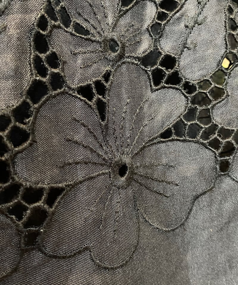 カットワーク刺繍のロングスカート 〜TOKUKO 1er VOL | Salon de カットワーク刺繍のロングスカート 〜TOKUKO 1er VOL | Salon de