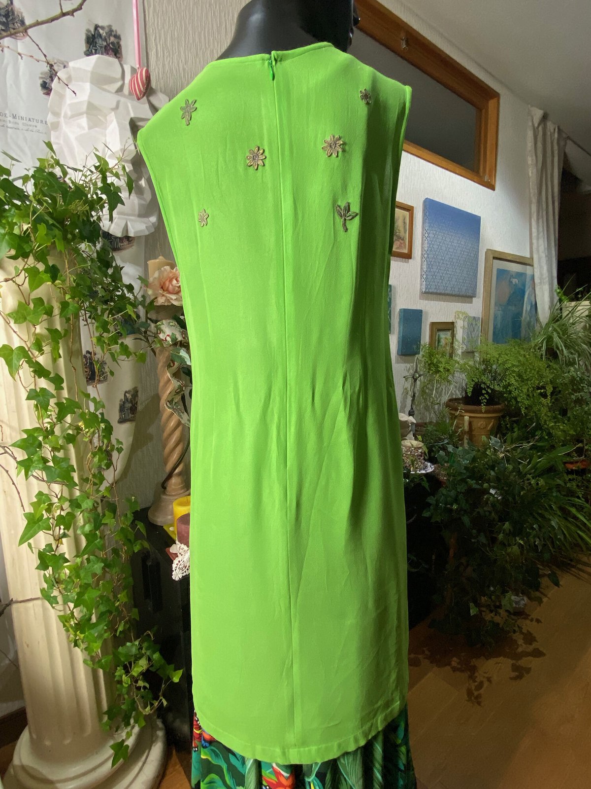 花の刺繍アップリケ付きワンピース 〜TOKUKO 1er VOL | Salon de EL 