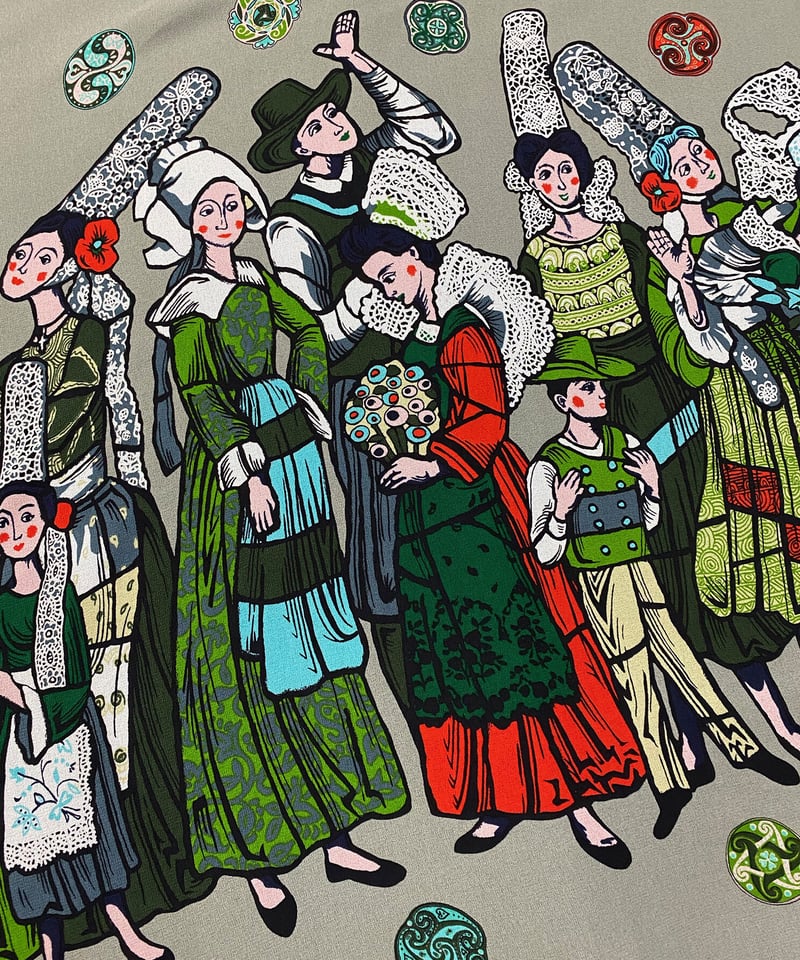 民族衣装をまとった人々のラップスカート 〜TOKUKO 1er VOL | Salon de