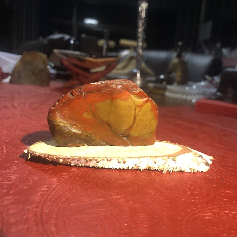 貴重 重さ約4.1kg 天然石 佐渡赤玉石 木製台座付き