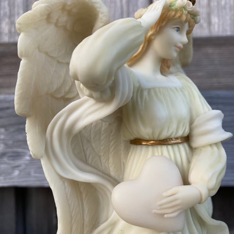 【珍しい造形の】天使と蠍のフィギュリン