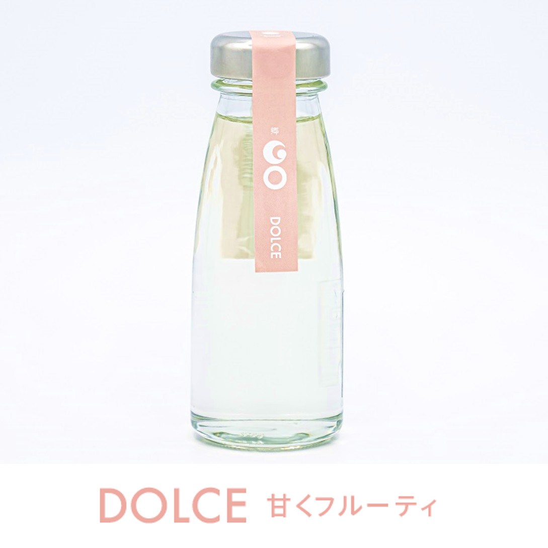 買*毒様 GOTOGIN お酒 ボトルと筒型箱 買*毒様 GOTOGIN お酒 ボトルと筒型箱