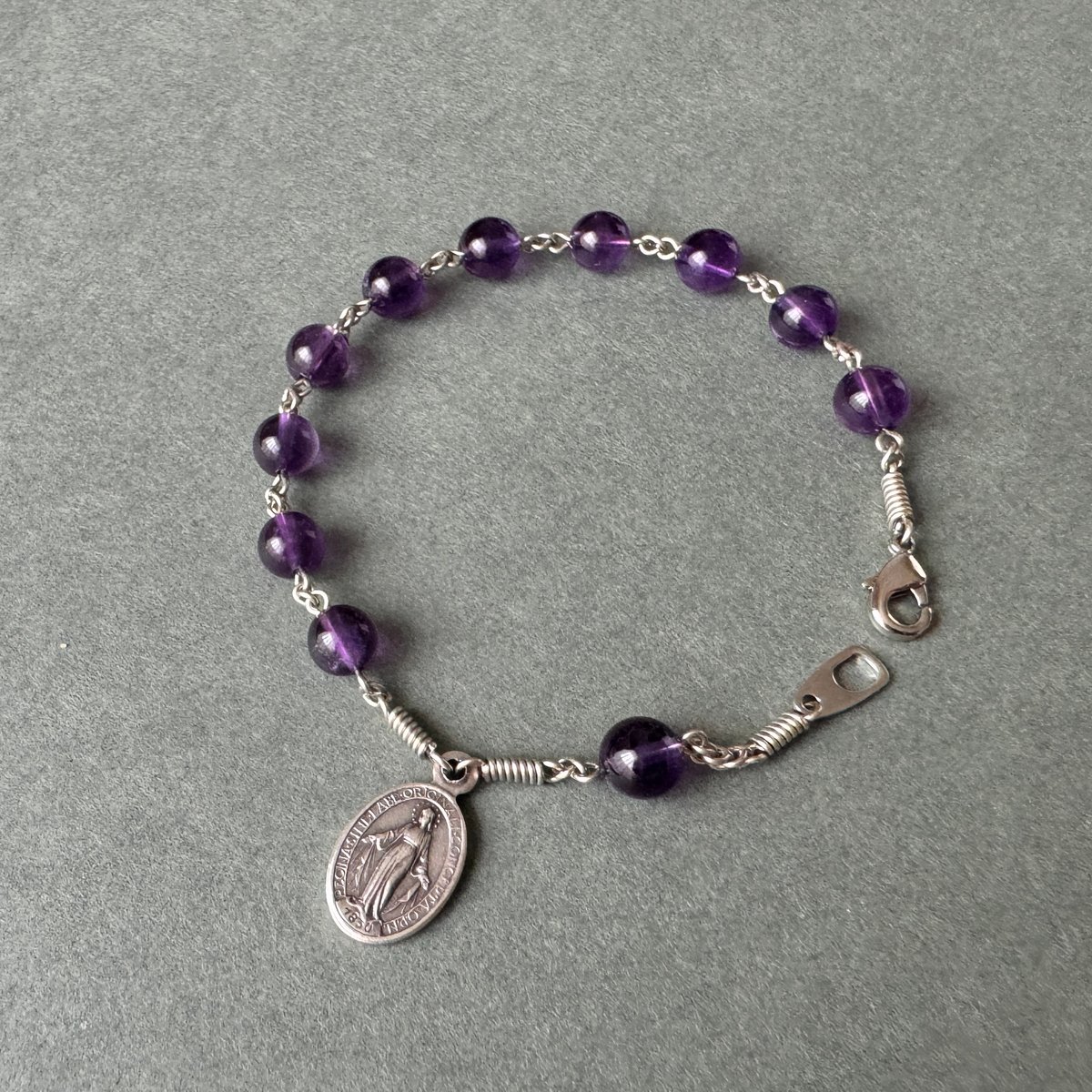 不思議のメダイ＊アメジストのロザリオブレスレット | 長崎編み