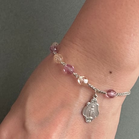 ＊不思議のメダイ2種類＊チェコガラスのロザリオブレスレット（アンティークローズ×ライトトパーズラスター）