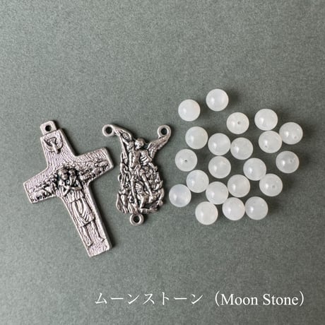 ＊大天使ミカエルと教皇フランシスコの5連ロザリオ（天然石4種類）