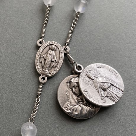 ＊展示＊聖エリザベトと悲しみの聖母＊ロイヤルブルームーンストーンの5連ロザリオ