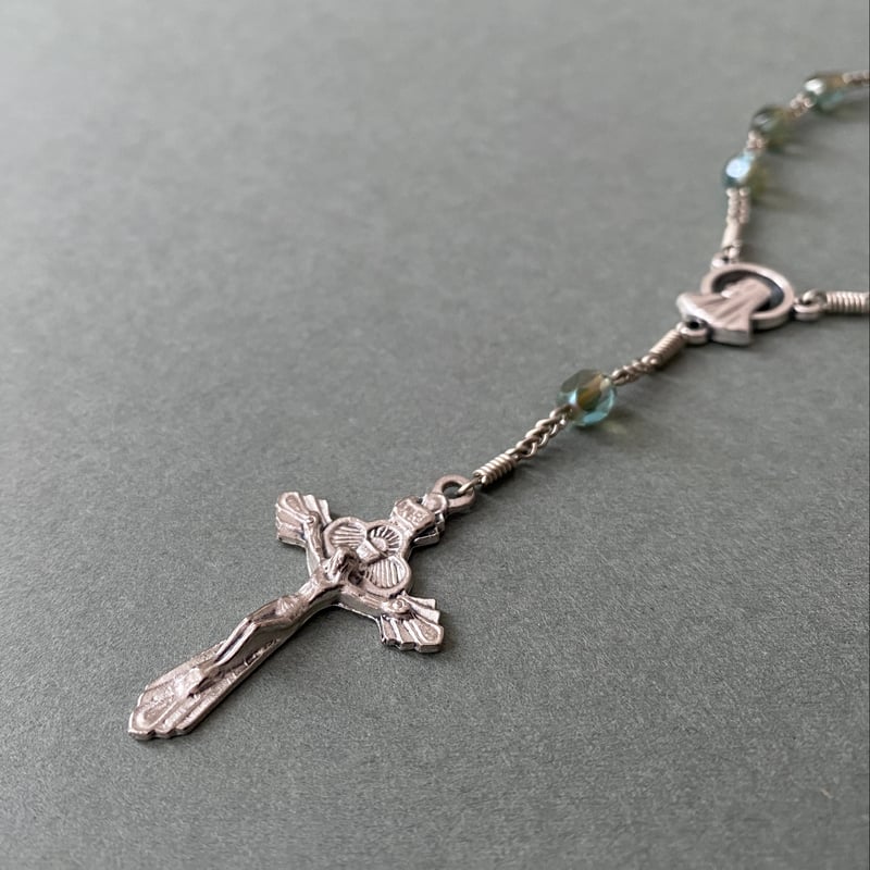 カリスとホスチアのクロス＊チェコガラスの1連ロザリオ＊ライト