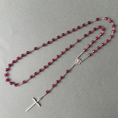 ＊薔薇とファティマの聖母＊聖霊のクロス＊チェコガラスの5連ロザリオ（フューシャ）