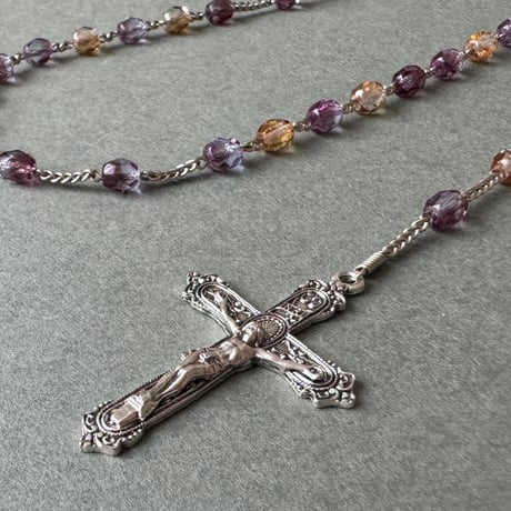＊透かしアーチの不思議のメダイ＊チェコガラスの5連ロザリオ（ダブルパープル×クリスタルセルシアン）