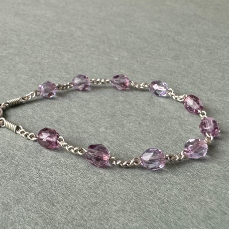 ＊横顔のマリア様とトリニティのクロス＊チェコガラスの1連ロザリオ（アメジスト×アレキサンドライト）