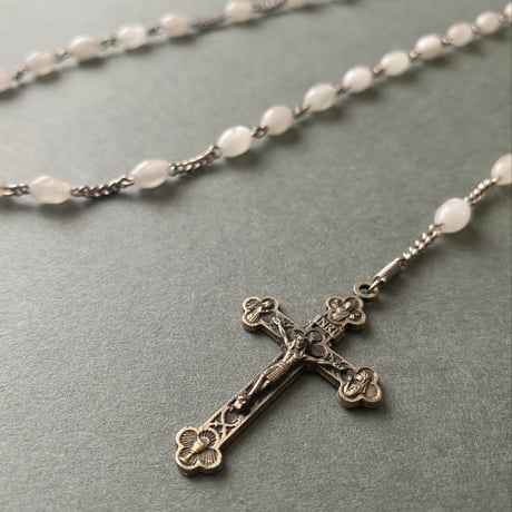 ＊平和と祈りをつなぐ＊ナツメビーズの5連ロザリオ（限定1本）