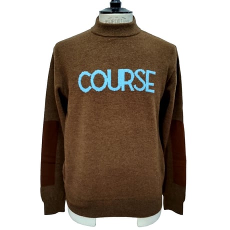 COURSE（コース） 日本製 ハイネック ロゴの編み柄 セーター メンズ ブラウンｘブルー ウール エルボーパッチ付き( CR423001-70)