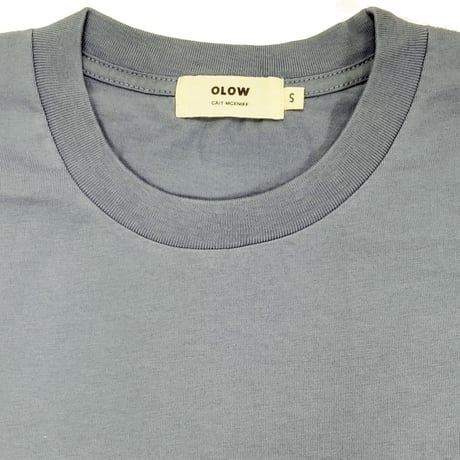 OLOW（オロウ） Tシャツ バックプリント 人と犬などのイラスト ブルーグレー オーガニックコットン100% ゆったりシルエット【ケイト・マクエニフ】（OL612002-81 ）