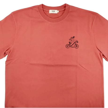 OLOW（オロウ） Tシャツ バックプリント 人と自転車などのイラスト ピンク ローズ オーガニックコットン100% ゆったりシルエット【ケイト・マクエニフ】（ OL612002-30）