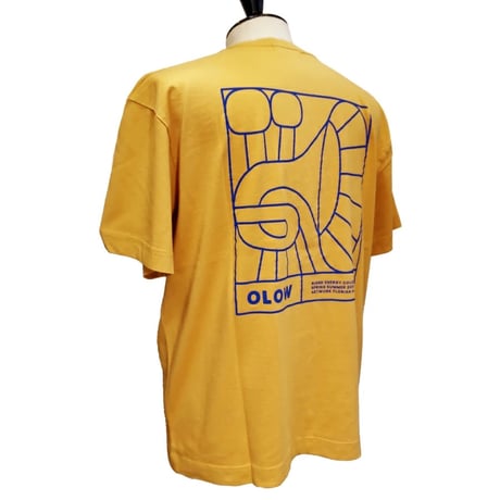 OLOW（オロウ） Tシャツ バックプリント 楽器イメージのイラストマスタードｘブルー オーガニックコットン100% ゆったりシルエット【フロリアン・ガロウ】（ OL612002-20）