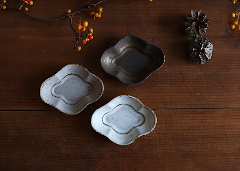 ヨシノヒトシさん　豆皿2点 Hitoshi Yoshino (@hitoshi_yoshino) • Instagram photos and videos