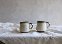 鉄粉のあるマグカップ　線　乳白