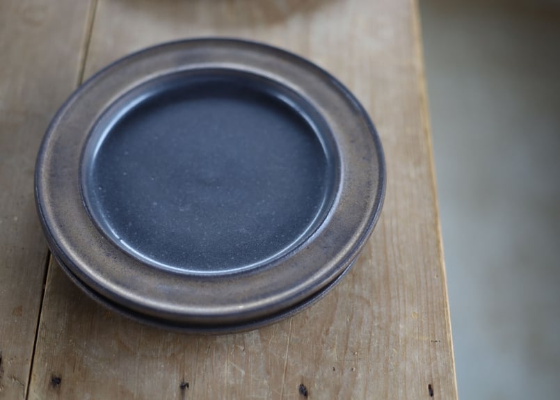 金属のような風合い ブリム皿 大皿 | touki a⇔n