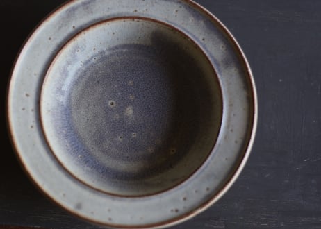 鉄粉のある　リム深い皿(M)　スープ　パスタ　グリーングレーブルー
