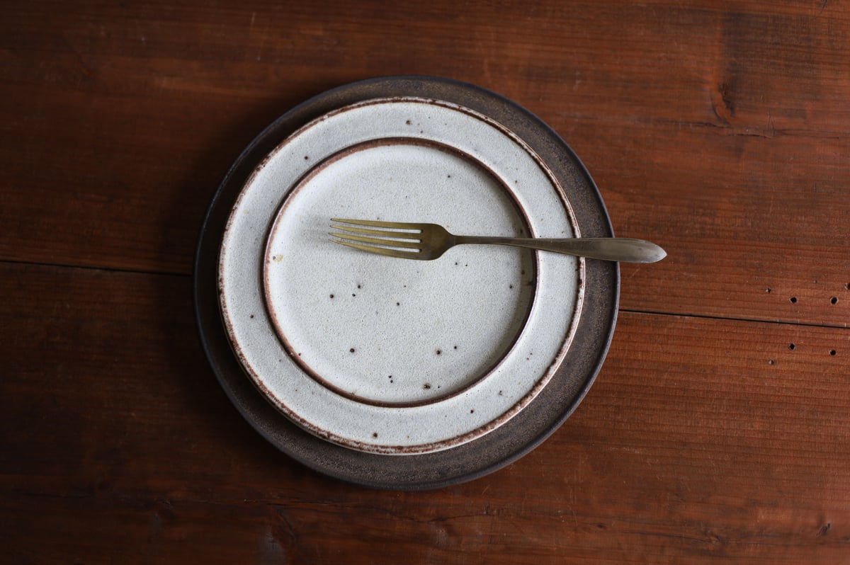 金属のような風合い ブリム皿 大皿 | touki a⇔n