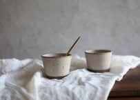 鉄粉のある　蕎麦猪口　桃グレーベージュ