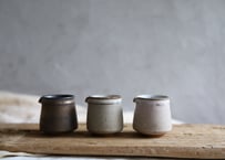 鉄粉のある器　こぶりな ミルクピッチャー　陶器