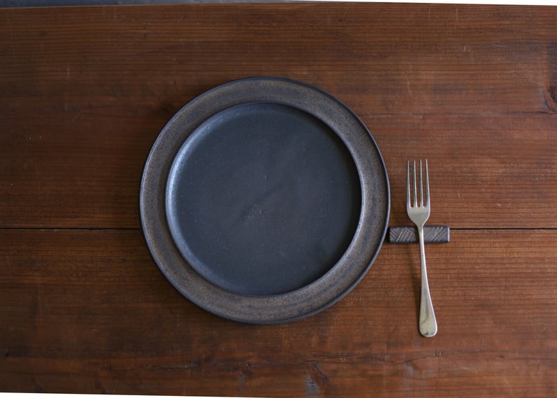 金属のような風合い ブリム皿 大皿 | touki a⇔n