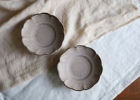 鉄粉のある　 輪花　中鉢　淡い桃色