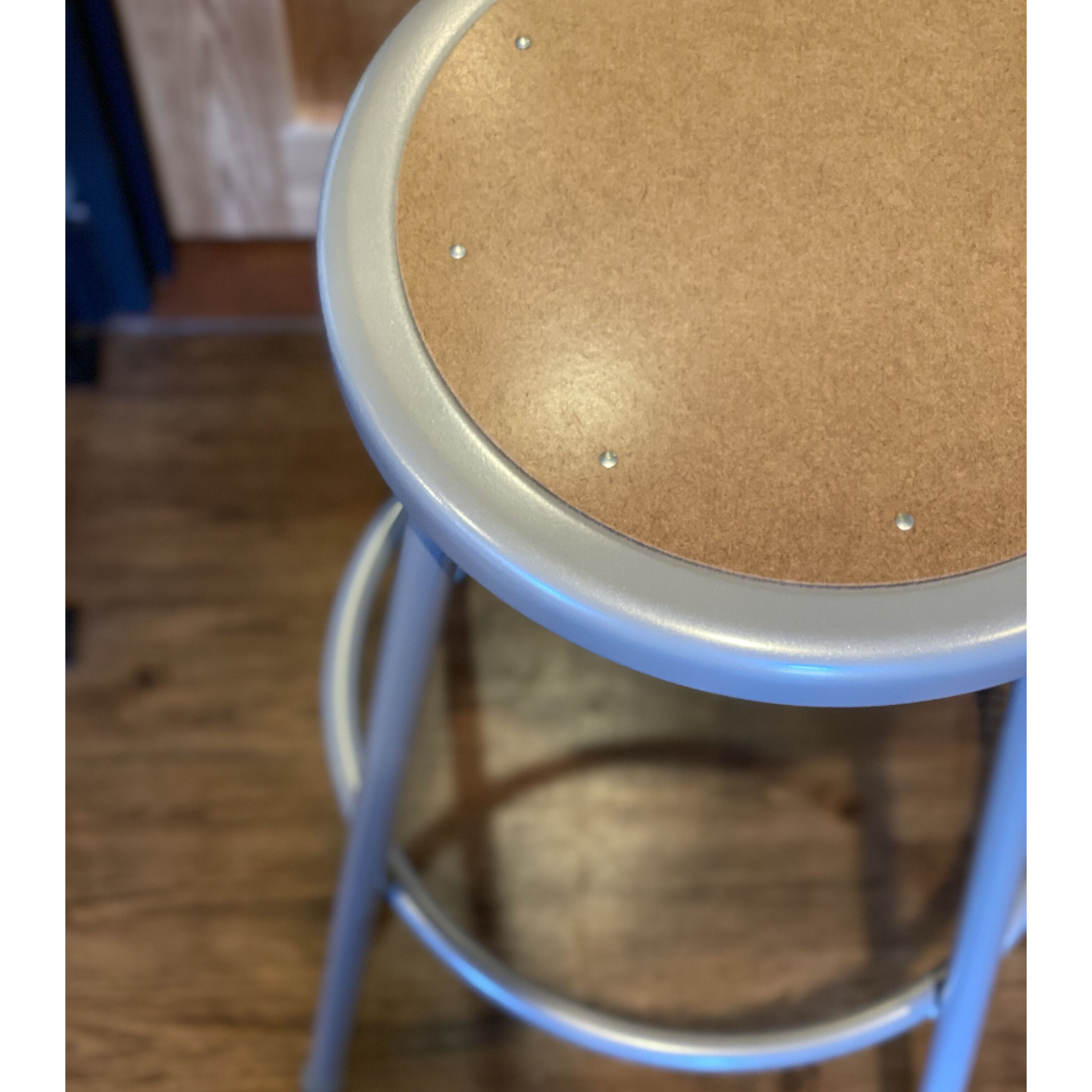 LAB STOOL (L) | CRAFT TRADE SERVICE