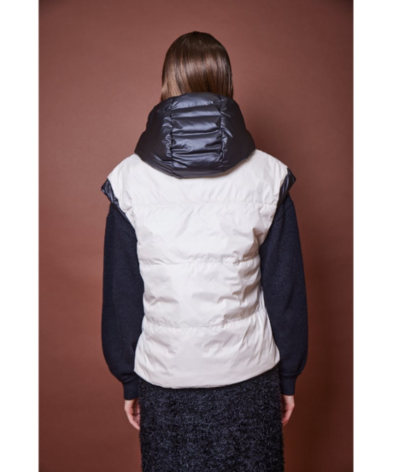 RITSUKO SHIRAHAMAフード付きダウンニットジレ(リバーシブル) RITSUKO SHIRAHAMAフード付きダウンニットジレ(リバーシブル)