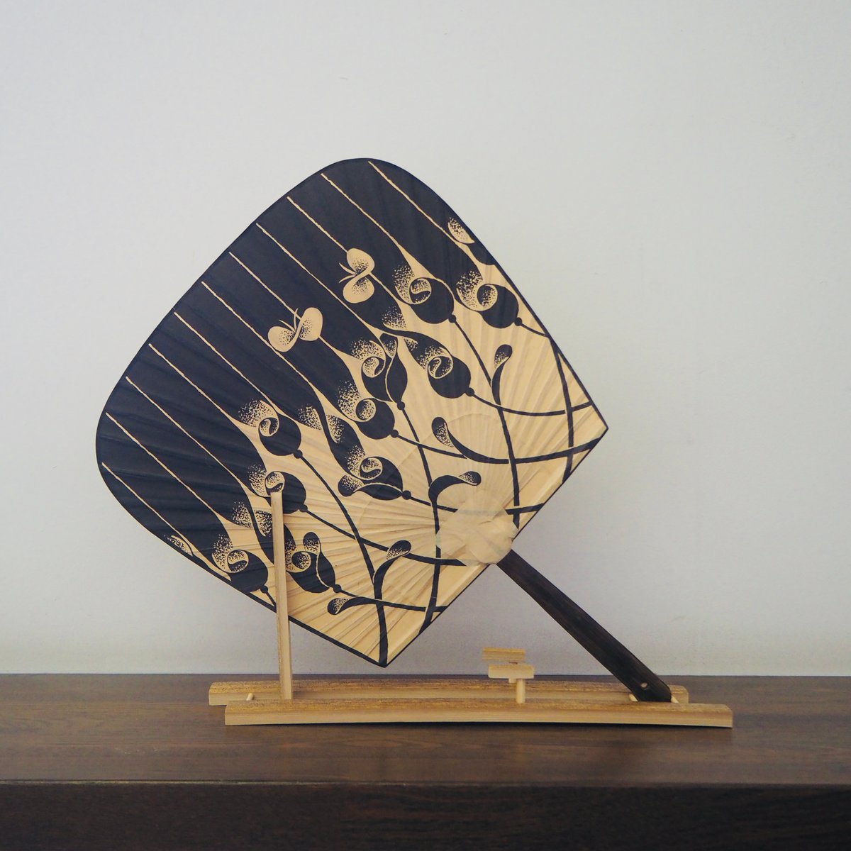 仙扇渋うちわ 香りを編む /カワグチタクヤ | 栗川商店