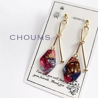シェル風アクリルプレート 結びチャーム ピアス/イヤリング