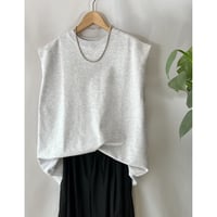 no-sleeve sweat tops