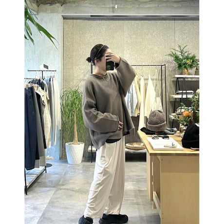 round hem tee-shirt