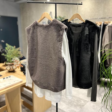 fur vest