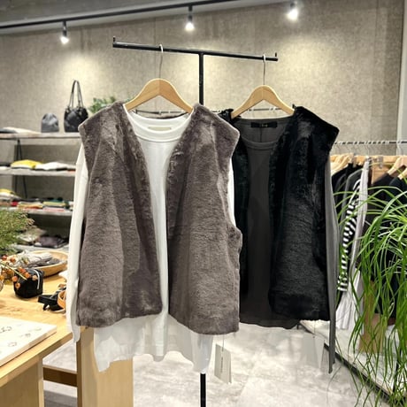 fur vest