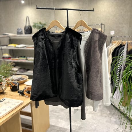 fur vest