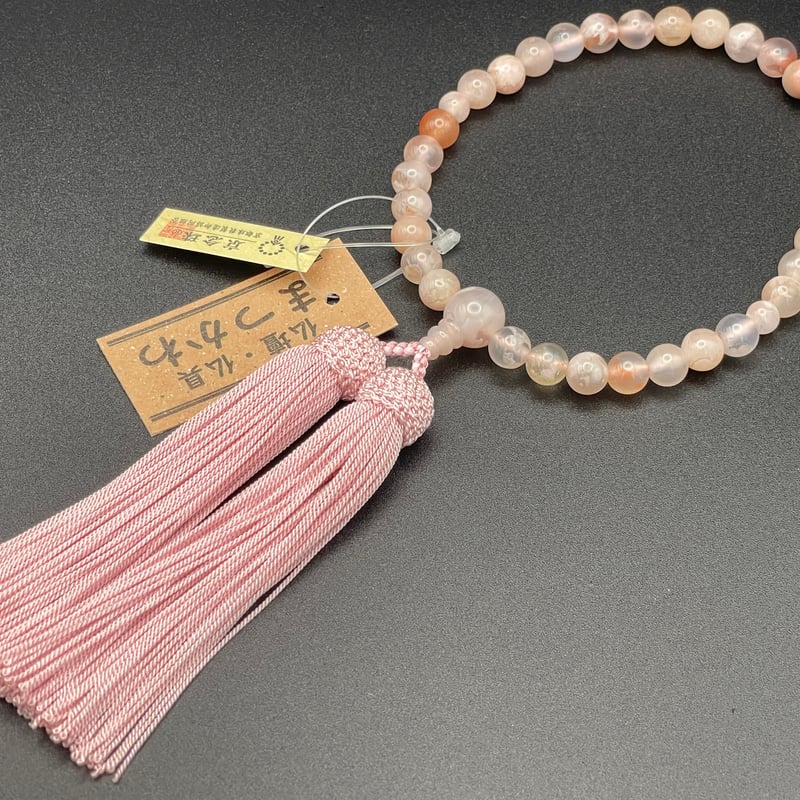 時代　根付　天然素材製　蓮根文　瑪瑙珠尾締め　重量約15.4g 桜瑪瑙【数珠】【京念珠】【女性用】 | 仏壇仏具のまつかわ（有）松川仏壇