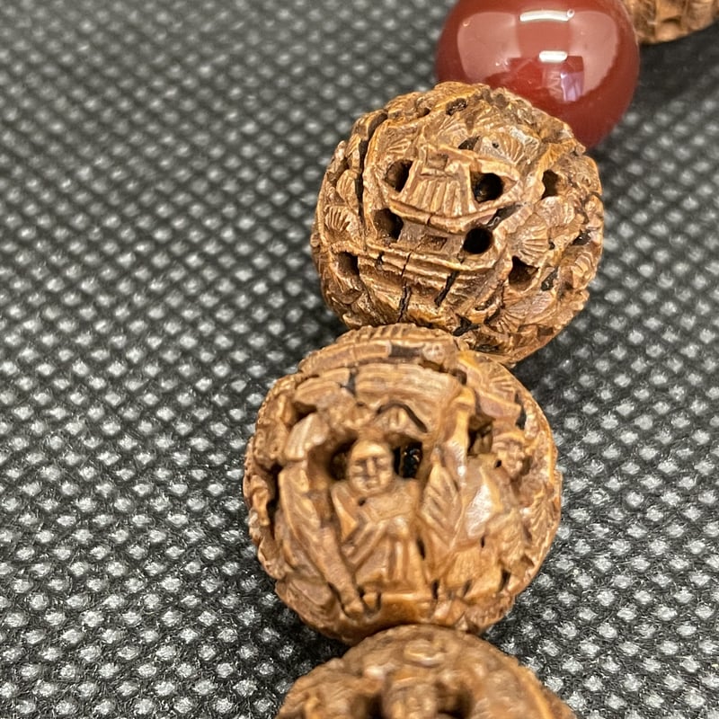 念珠 羅漢彫 瑪瑙 箱付き 念珠 羅漢彫 瑪瑙 箱付き