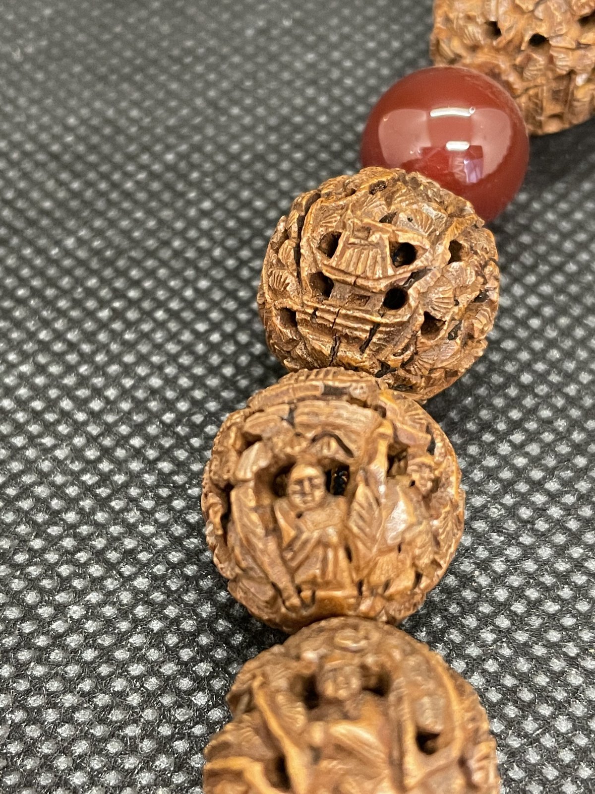 羅漢掘り瑪瑙仕立【数珠】【男性用】 | 仏壇仏具のまつかわ（有