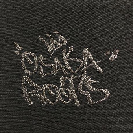 OSAKA ROOTS サコッシュ 01 ブラック・シルバーラメ刺繍