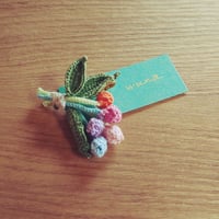 チューリップの花束ブローチc