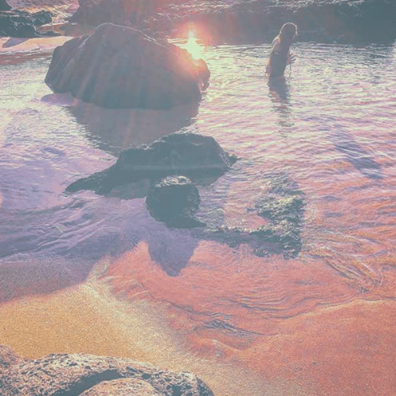 山崎美弥子さん 海と空の絵 ハワイの海と空、1000年後