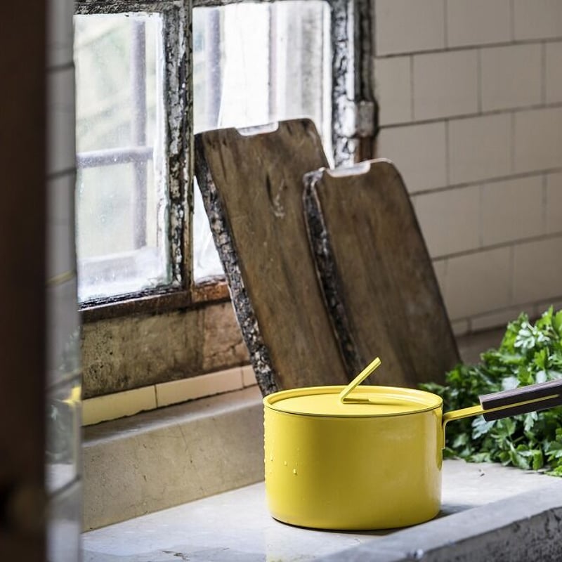 THE SAUCEPAN イエロー knIndustrie（ケイエヌインダストリー） | T