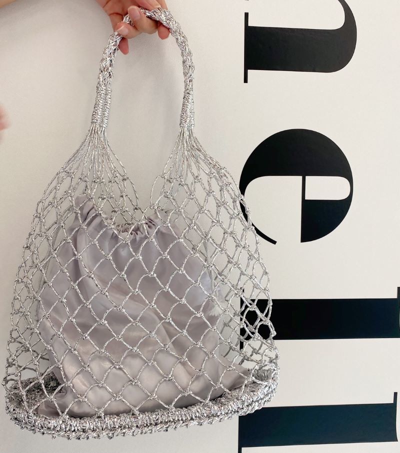 シルバーゴールド編み込み巾着袋 タッセル付き シルバーゴールド編み込み巾着袋 タッセル付き