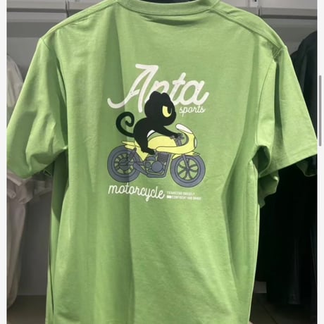 王一博・代言人（安踏） ★ Tシャツ（小猫摩托）※男女兼用《小猫摩托・短袖T恤》