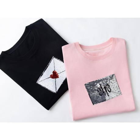 【 アウトレット品・他商品との同梱不可 】EHz・Z ★ 【 01 】 Tシャツ（信封）《Let's letter系列・信封 T恤》【予約商品・ 7月以降の発送予定】