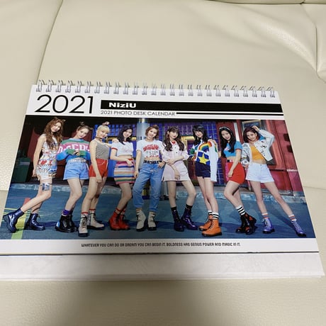 NiziU ニジュー 2021.2022年 2年分卓上カレンダー
