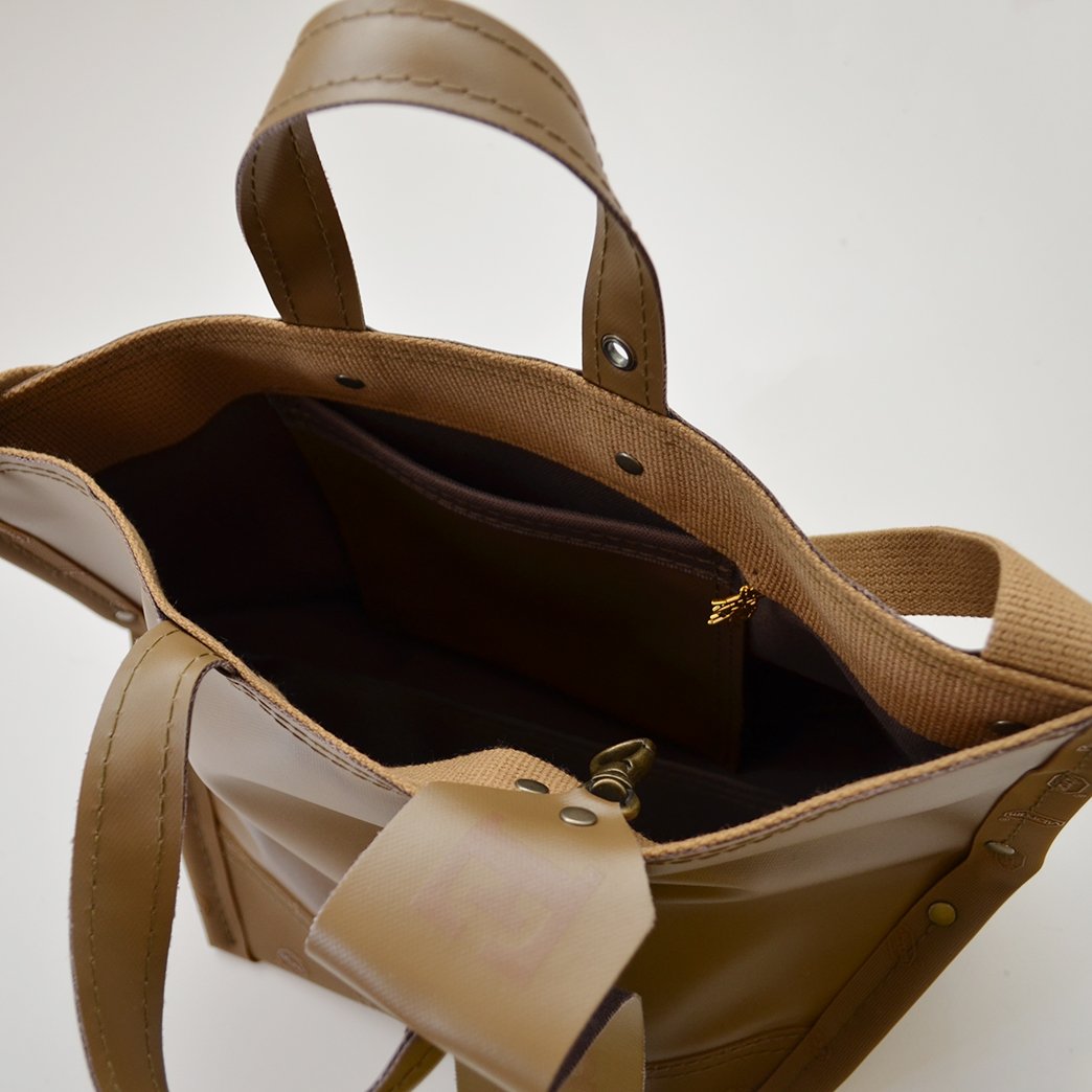 eb.a.gos Y字トートM PVC+Vibram セピア | ichishina webshop eb.a.gos Y字トートM PVC+Vibram セピア | ichishina webshop