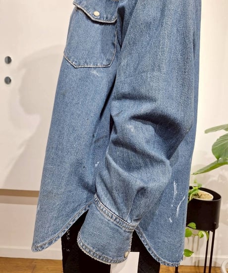 【LE MÉLANGE 26SS】8613202　ブリーチ+USED加工+ペンキング加工シャツ